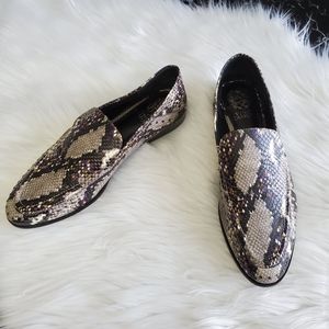 Vince camuto jendeya convertible snakeskin loafer